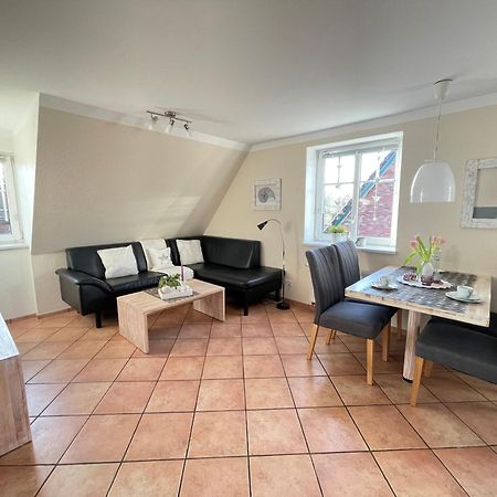 Haus Wyden Apartment Utersum Bagian luar foto