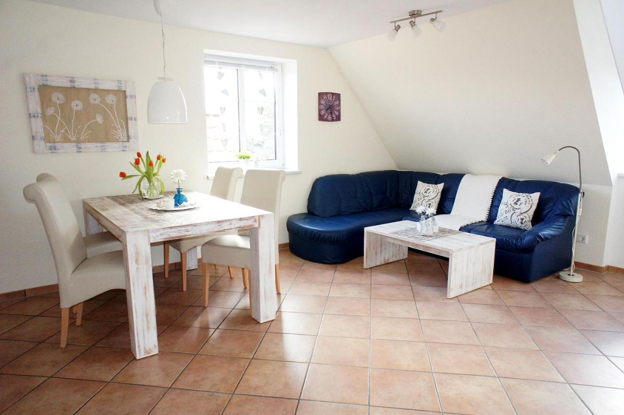Haus Wyden Apartment Utersum Bagian luar foto