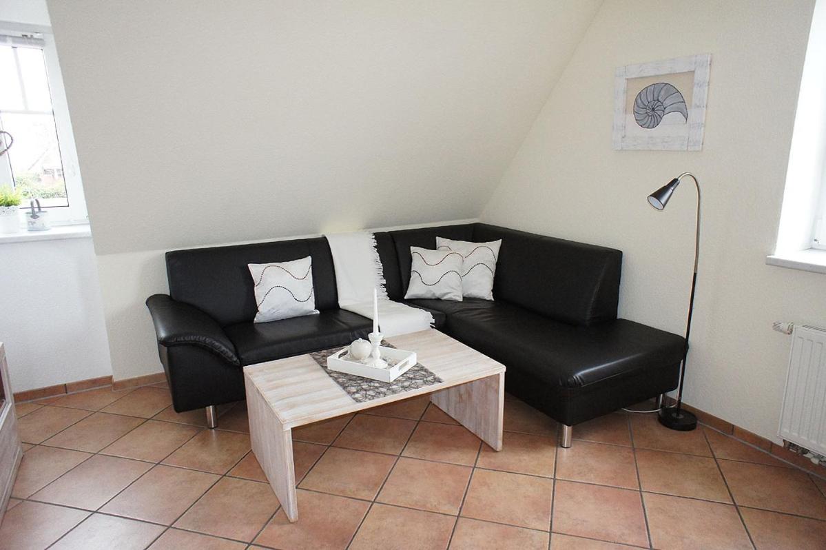 Haus Wyden Apartment Utersum Bagian luar foto