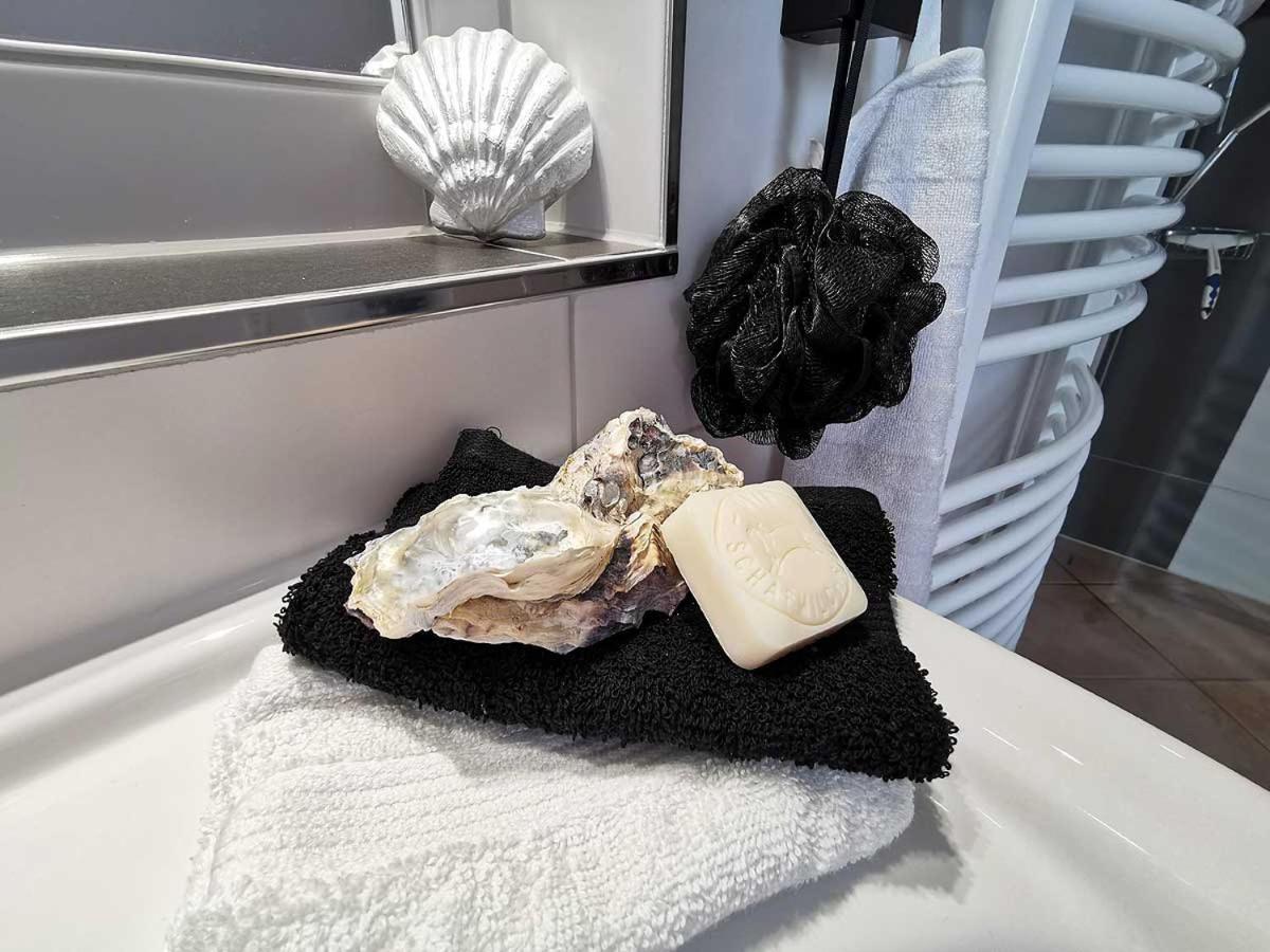 Haus Wyden Apartment Utersum Bagian luar foto