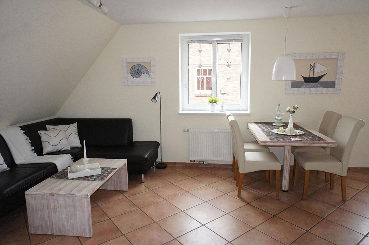Haus Wyden Apartment Utersum Bagian luar foto