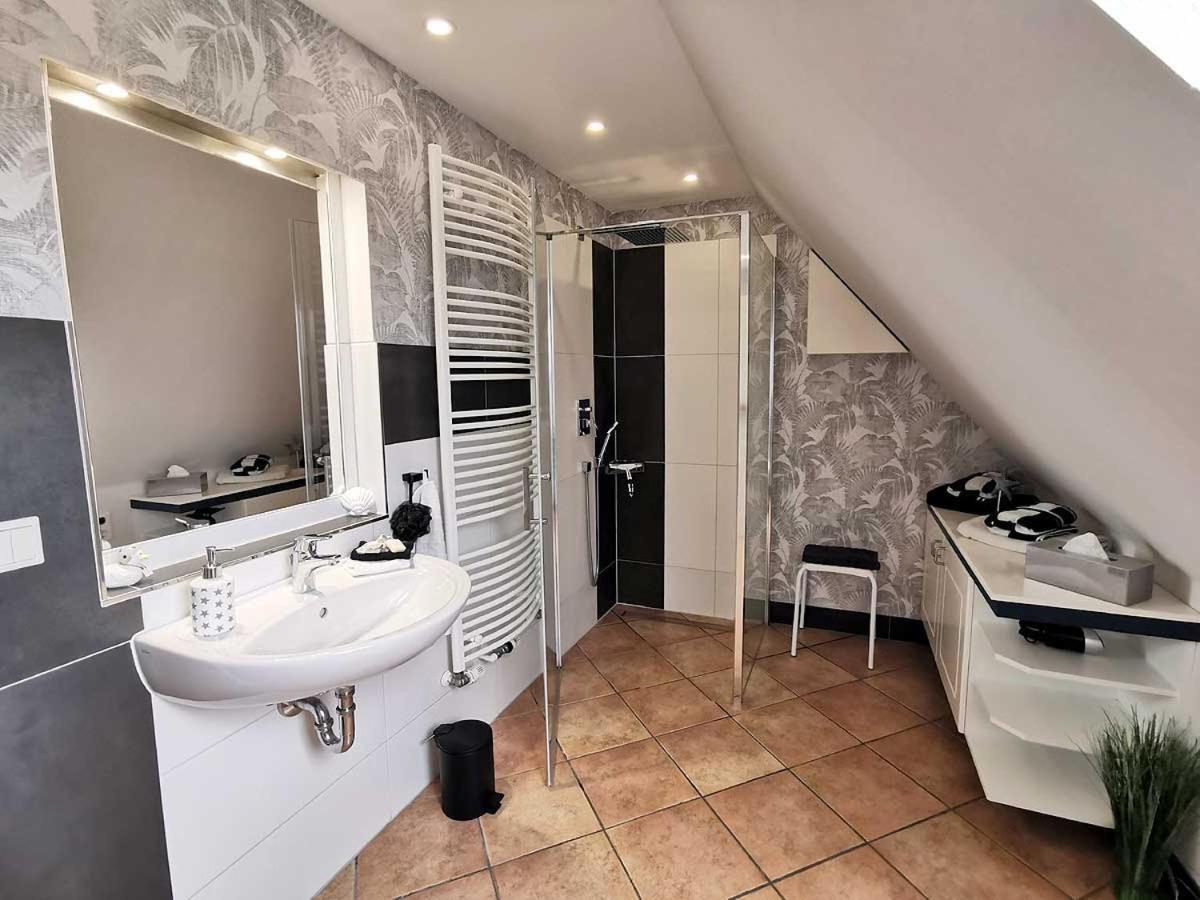 Haus Wyden Apartment Utersum Bagian luar foto