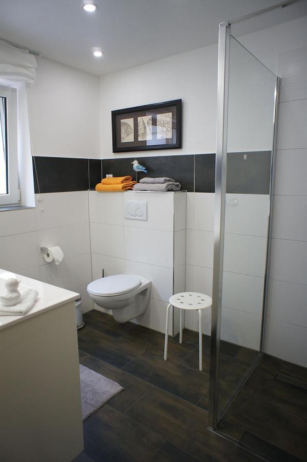 Haus Wyden Apartment Utersum Bagian luar foto